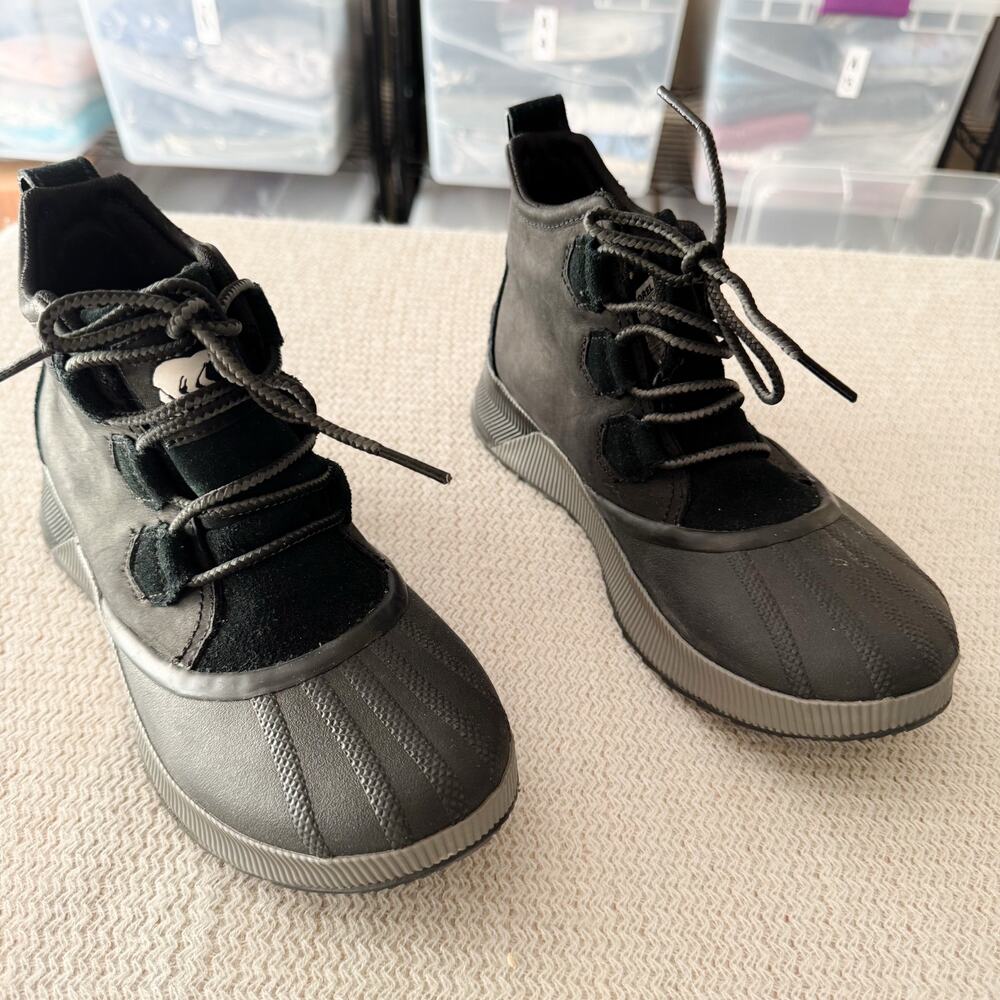 Sorel Black + Grey Out N About III Classic Waterproof Ankle Boots 7.5 Snow Rain